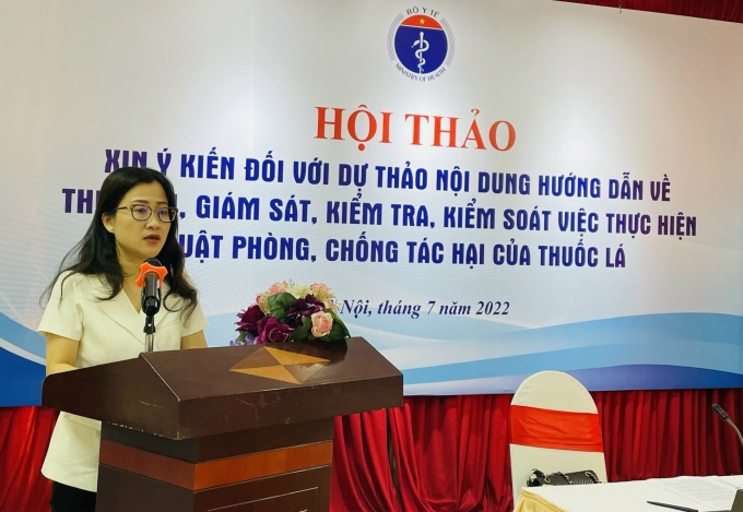 Bà Trần Thị Trang, Phó Vụ trưởng Vụ Pháp chế, Bộ Y tế phát biểu tại Hội thảo. Ảnh: NHƯ LOAN