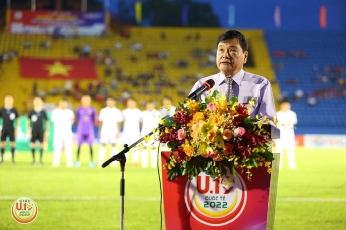 Nhà báo Nguyễn Công Khế – Chủ tịch HĐQT Tập đoàn Truyền thông Thanh niên, đồng Trưởng BTC giải phát biểu.