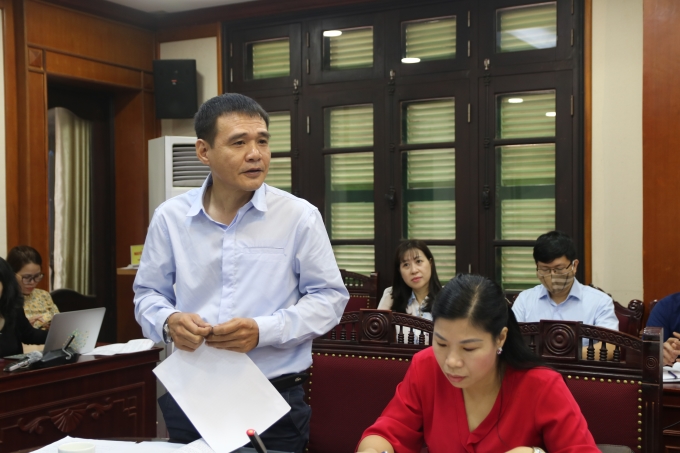 Đồng chí Nguyễn Trọng Hòa trình bày tham luận tại tọa đàm.