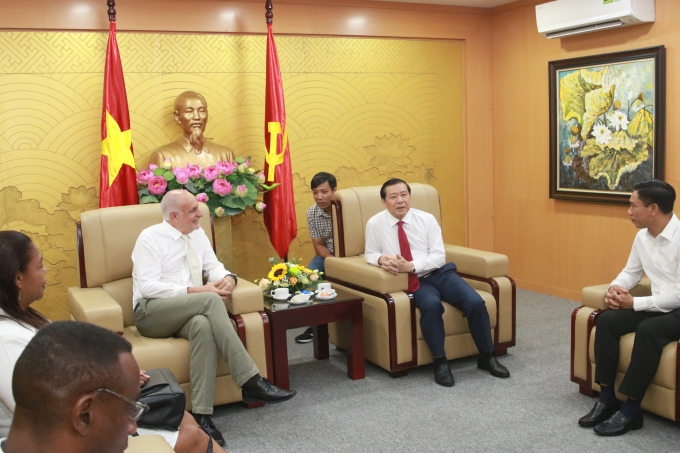 Đồng chí Lại Xuân Môn khẳng định mối quan hệ hữu nghị, tình đoàn kết gắn bó đặc biệt giữa hai Đảng, hai Nhà nước, sự gắn kết hai dân tộc Việt Nam - Cuba