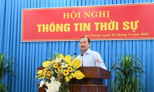Phó Trưởng Ban Tuyên giáo Trung ương Lê Hải Bình thông tin thời sự tại An Giang