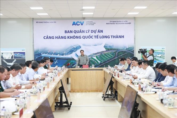 Thủ tướng Phạm Minh Chính chủ trì họp với địa phương và các đơn vị liên quan Dự án Cảng hàng không quốc tế Long Thành. Ảnh: Dương Giang/TTXVN