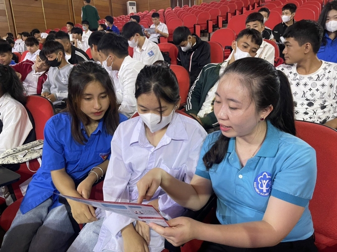 Tuyên truyền, phổ biến chính sách bảo hiểm y tế cho học sinh ở Sơn La.