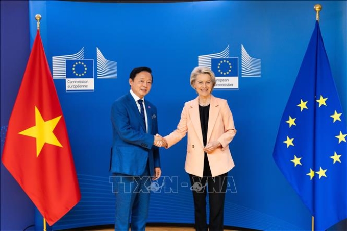 Chủ tịch EC, Ursula von der Leyen tiếp Phó Thủ tướng Trần Hồng Hà. Ảnh: TTXVN phát