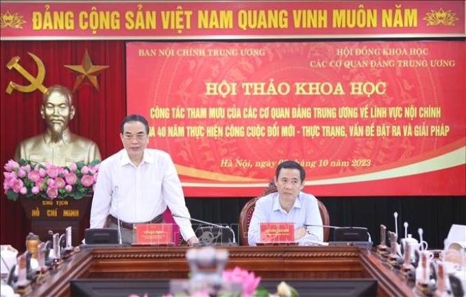 PGS.TS Vũ Văn Phúc, Phó Chủ tịch Hội đồng khoa học các cơ quan Đảng Trung ương phát biểu tại hội thảo. Ảnh: Phương Hoa/TTXVN