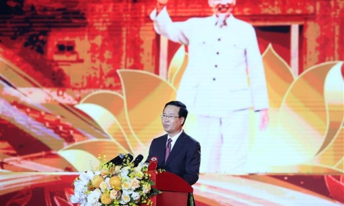 Chủ tịch nước dự Lễ kỷ niệm 60 năm Ngày Bác Hồ về thăm và chỉ đạo Đại hội đại biểu Đảng bộ tỉnh Hà Bắc