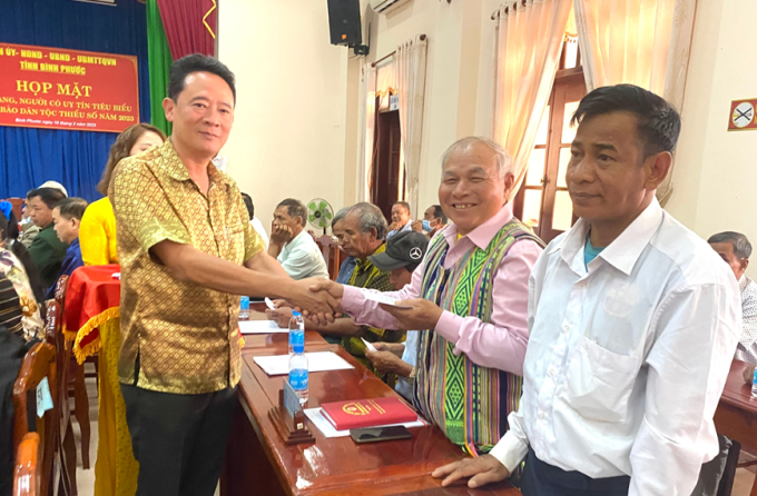 Bình Phước tổ chức họp mặt già làng, người có uy tín tiêu biểu trong đồng bào dân tộc thiểu số trên địa bàn tỉnh năm 2023.
