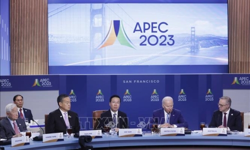 Chủ tịch nước dự Đối thoại giữa nhà Lãnh đạo các Nền Kinh tế APEC và khách mời