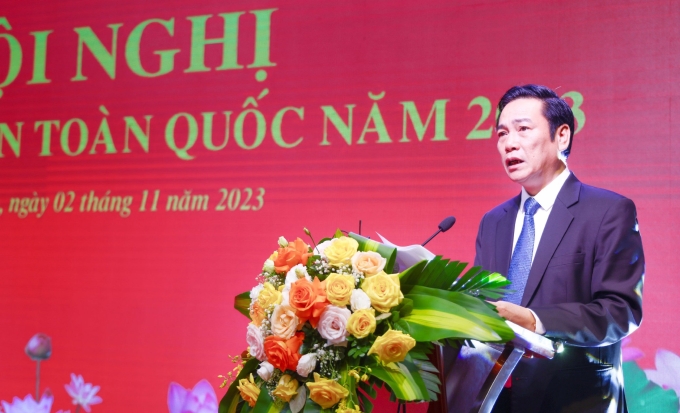 Đồng chí Nguyễn Công Dũng - Tổng Biên tập báo điện tử Đảng Cộng sản Việt Nam phát biểu đề dẫn.
