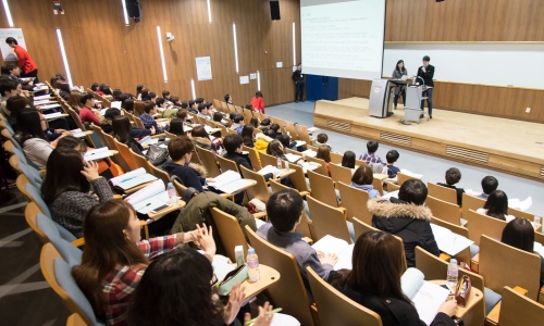 Đổi mới giáo dục đại học Việt Nam tiếp cận mục tiêu giáo dục vì sự phát triển bền vững