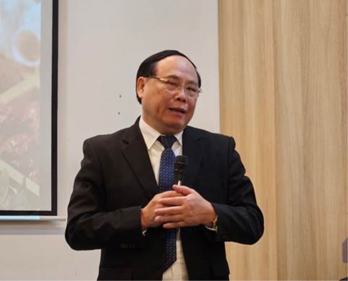 Chủ tịch Hội Đông y Việt Nam Đậu Xuân Cảnh phát biểu tại hội thảo.