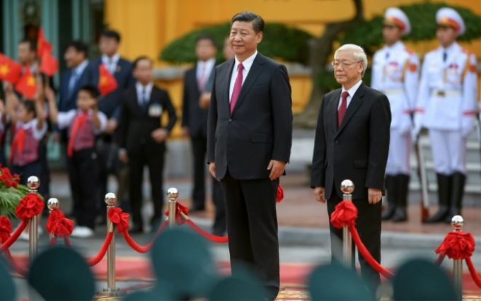 Tổng Bí thư Nguyễn Phú Trọng chủ trì lễ đón chính thức Tổng Bí thư, Chủ tịch Trung Quốc Tập Cận Bình thăm cấp Nhà nước tới Việt Nam năm 2017