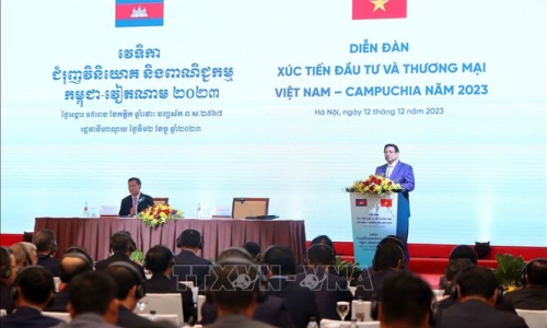 Thủ tướng Phạm Minh Chính và Thủ tướng Campuchia dự Diễn đàn xúc tiến đầu tư và thương mại Việt Nam - Campuchia