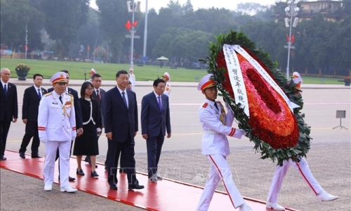 Tổng Bí thư, Chủ tịch nước Trung Quốc vào Lăng viếng Chủ tịch Hồ Chí Minh