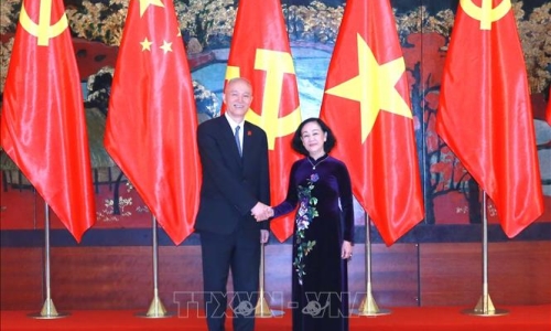 Thường trực Ban Bí thư Trương Thị Mai hội đàm với Chánh Văn phòng Trung ương Đảng Cộng sản Trung Quốc