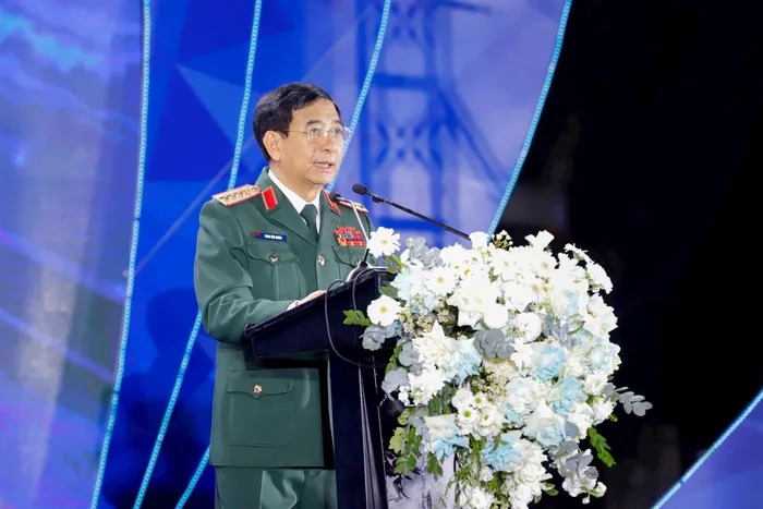 Đại tướng Phan Văn Giang phát biểu tại lễ trao giải.