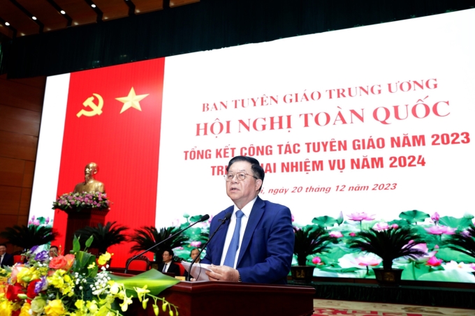 Đồng chí Nguyễn Trọng Nghĩa phát biểu chỉ đạo tại Hội nghị.