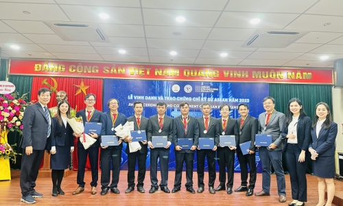 Các kỹ sư ASEAN thuộc EVNHCMC được vinh danh