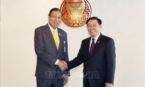 Chủ tịch Quốc hội Vương Đình Huệ hội kiến Chủ tịch Thượng viện Thái Lan