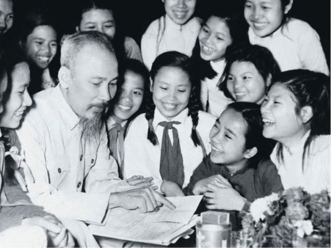 Học để đưa dân tộc ta, đất nước ta sánh vai với các cường quốc năm châu như kỳ vọng của Chủ tịch Hồ Chí Minh từng nhắc nhở. Ảnh tư liệu