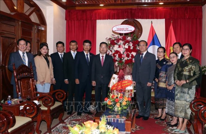 Bí thư Thành ủy Đà Nẵng Nguyễn Văn Quảng phát biểu chúc mừng đồng chí Souphanh HadaoHeuang, Tổng Lãnh sự Lào tại Đà Nẵng và cán bộ, nhân viên Tổng lãnh sự quán Lào tại thành phố nhân dịp Tết cổ truyền Bunpimay 2566.