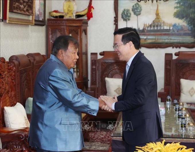 Chủ tịch nước Võ Văn Thưởng đến thăm nguyên Tổng Bí thư, Chủ tịch nước Lào Bounnhang Vorachith. Ảnh: Thống Nhất/TTXVN