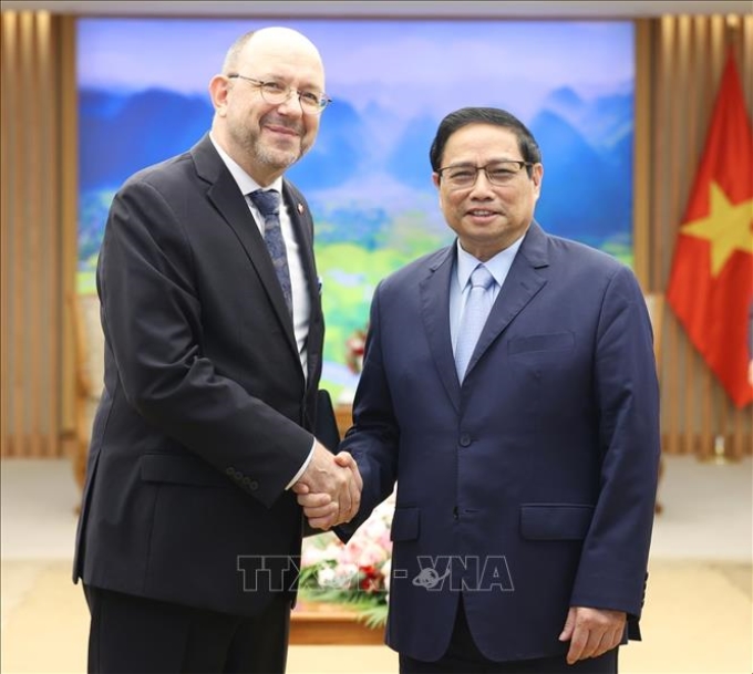 Thủ tướng Phạm Minh Chính tiếp Đại sứ Thụy Sĩ tại Việt Nam Thomas Gass. Ảnh: Dương Giang/TTXVN