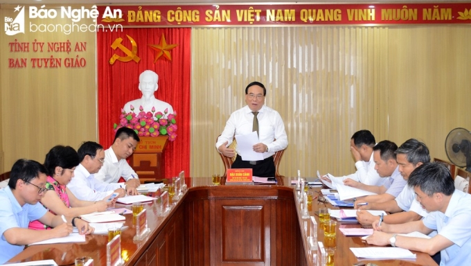 Chủ tịch Hội Đông y Việt Nam Đậu Xuân Cảnh đề nghị gắn việc phát triển y học cổ truyền với việc phát triển kinh tế - xã hội của địa phương. Ảnh: Thành Chung