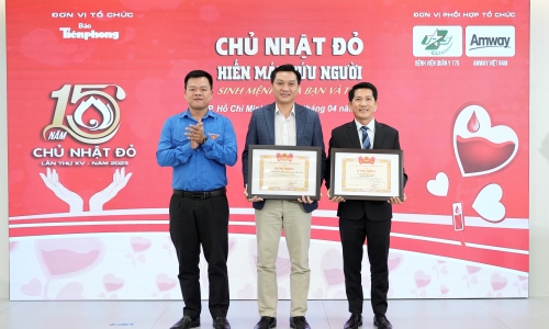 Amway Việt Nam nhận bằng khen của Trung ương Đoàn Thanh niên Cộng sản Hồ Chí Minh
