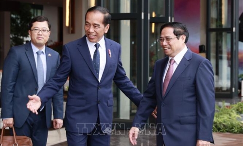 Thủ tướng Phạm Minh Chính gặp Tổng thống Indonesia Joko Widodo