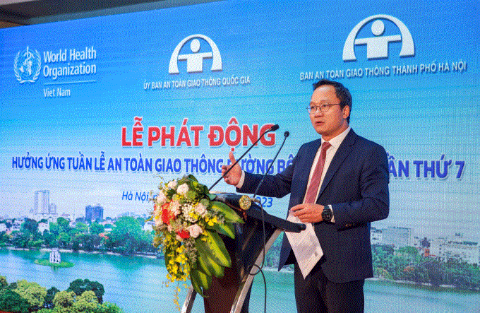 Đồng chí Khuất Việt Hùng - Phó Chủ tịch chuyên trách Uỷ ban ATGT Quốc gia phát biểu tại Lễ phát động.