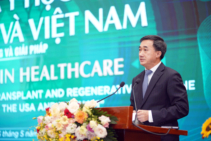 GS.TS Trần Văn Thuấn, Thứ trưởng Bộ Y tế phát biểu tại hội thảo.