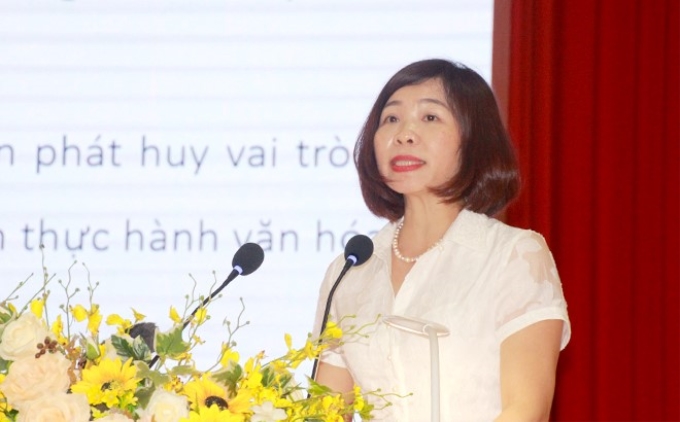 PGS.TS Nguyễn Thị Trường Giang - Phó Giám đốc Học viện Báo chí và Tuyên truyền tham luận với nội dung 