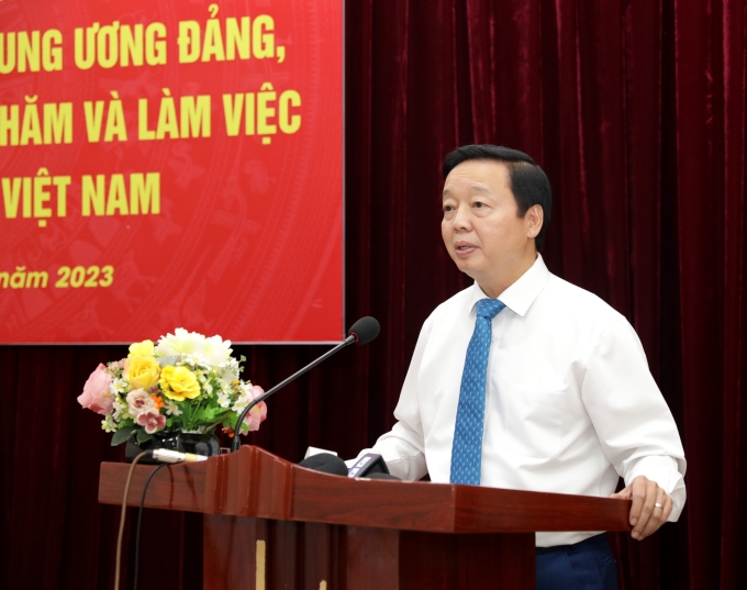 Phó Thủ tướng Trần Hồng Hà phát biểu tại buổi làm việc với Hội Khuyến học Việt Nam. (Ảnh: TA)