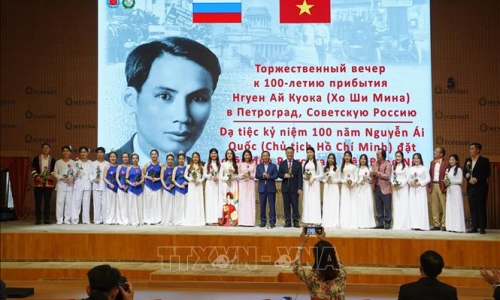 Ấn tượng đêm nhạc kỷ niệm 100 năm Chủ tịch Hồ Chí Minh đặt chân đến Liên Xô