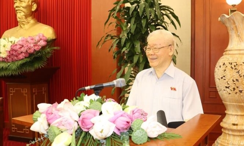 Tổng Bí thư Nguyễn Phú Trọng: Các nữ đại biểu Quốc hội cần phát huy bản lĩnh, thực sự là những 'bông hồng thép'