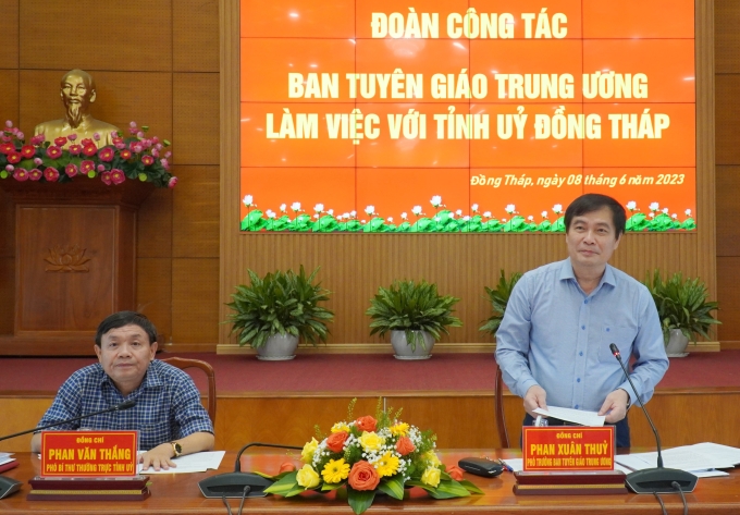Đồng chí Phan Xuân Thủy phát biểu tại buổi làm việc.