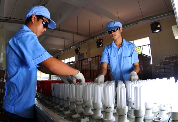 Công ty cổ phần Bóng đèn Điện Quang là một trong những doanh nghiệp đạt chứng nhận nhãn xanh Việt Nam. (Ảnh: TTXVN)