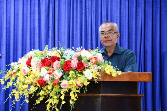 Đồng chí Phạm Minh Huấn, Phó Bí thư thường trực Huyện ủy, Chủ tịch HĐND Huyện Nhà Bè phát biểu tại hội nghị