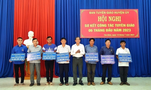 Cán bộ, đảng viên huyện Tân Biên thực hành tiết kiệm làm theo gương Bác