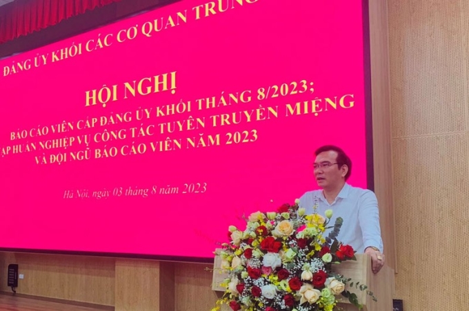 Đồng chí Nguyễn Minh Chung định hướng công tác tuyên giáo trong thời gian tới.