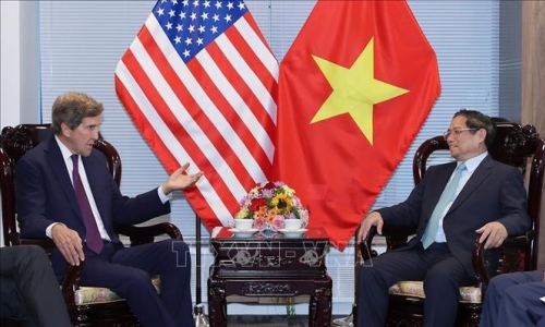 Thủ tướng tiếp Đặc phái viên của Tổng thống Hoa Kỳ về khí hậu John Kerry