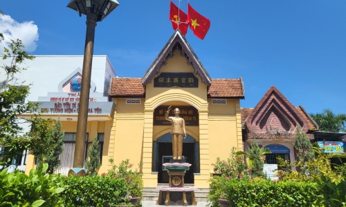 Khu tưởng niệm Chủ tịch Hồ Chí Minh trong lòng dân Khánh Hòa