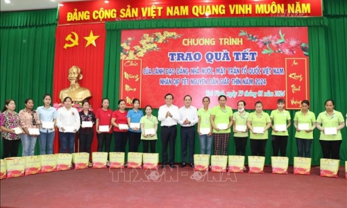 Phó Thủ tướng Trần Lưu Quang thăm và chúc Tết tại tỉnh Trà Vinh ​