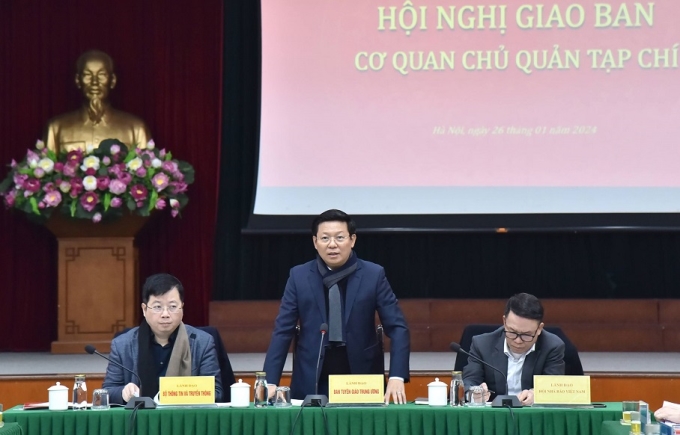 Phó Trưởng Ban Tuyên giáo Trung ương Trần Thanh Lâm phát biểu định hướng Hội nghị.