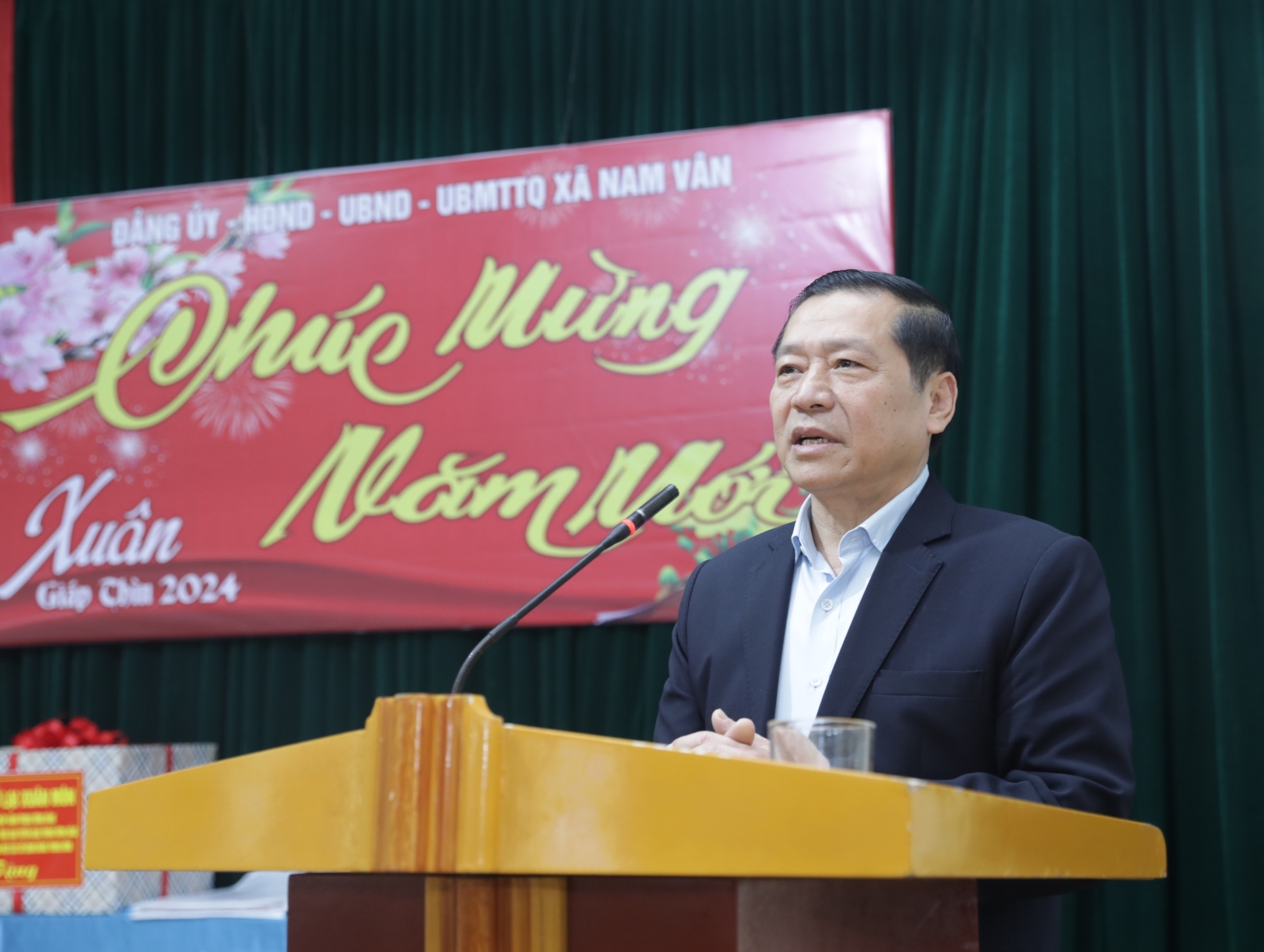 Phó Trưởng ban Thường trực Ban Tuyên giáo Trung ương phát biểu tại xã Nam Vân, thành phố Nam Định, tỉnh Nam Định.