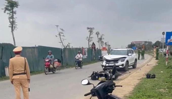 Hiện trường 2 vợ chồng ở Thanh Hóa tử vong do va chạm với ô tô.