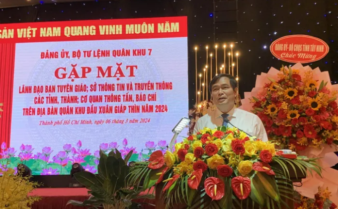 Đồng chí Phan Xuân Thủy, Phó trưởng ban Tuyên giáo Trung ương phát biểu tại buổi lễ.