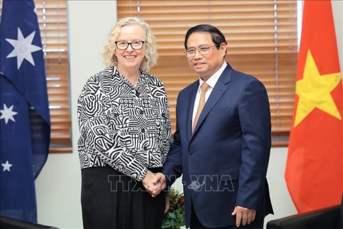 Thủ tướng Phạm Minh Chính tiếp Chủ tịch Nhóm Nghị sĩ hữu nghị Australia - Việt Nam Sharon Clayton. (Ảnh: TTXVN)