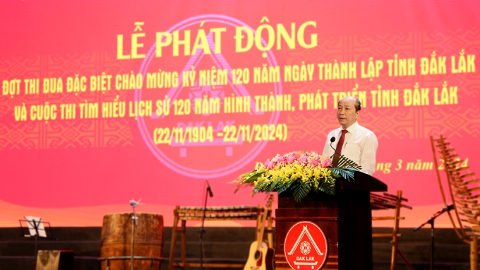 Đồng chí Phạm Ngọc Nghị - Phó Bí thư Tỉnh ủy, Chủ tịch UBND tỉnh phát biểu phát động.